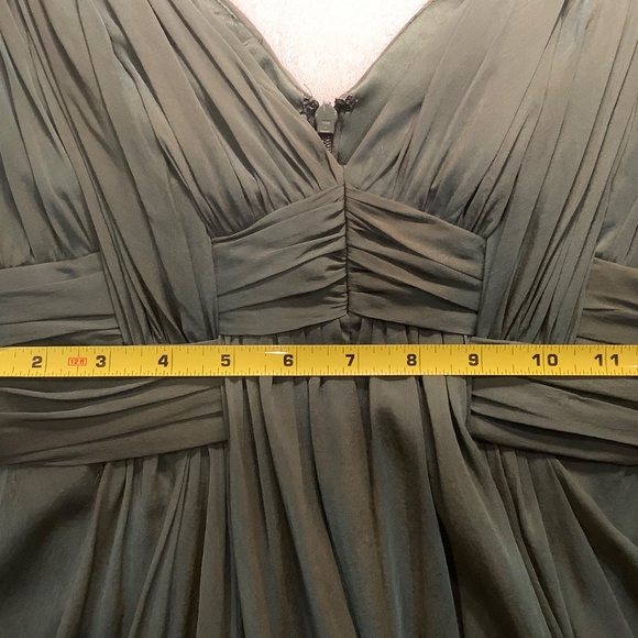 Carmen Marc Valvo 100% Silk Shimmering Green Long Evening Dress Y2K Size 4 - Picture 14 of 15